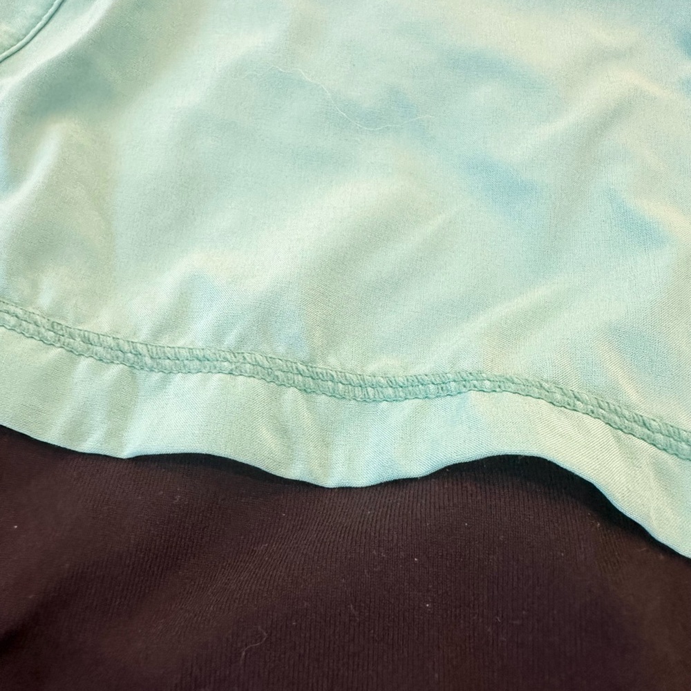 Athleta Ready-Set-Go 2-In-1 Short Size Small - image 3